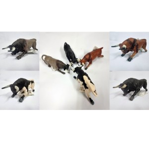 Figura Toro Embistiendo Animal Model 4 Surtidos