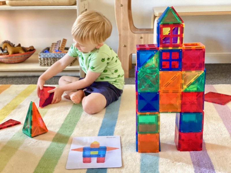 Bloques De Patrones Magnéticos De Madera – Juego De 225 Piezas Tangram STEM Para Niños Y Viajes